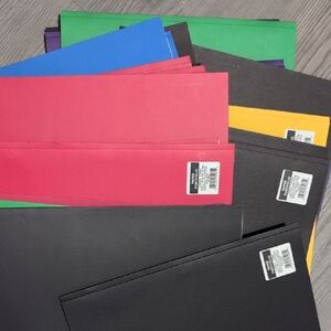 38 Paper Folders With 2 Pockets And Prongs In Middle